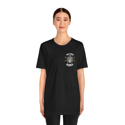 NO FREE RIDES Cat Helmet Chest Graphic Women’s Motorcycle T-Shirt | Black